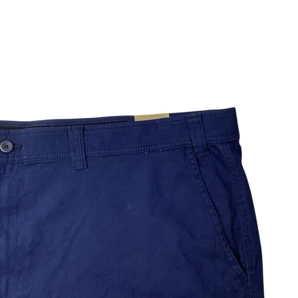 Foundry Everyday Casual Comfort Stretch Flat Front Shorts Size W46 - Picture 3 of 6